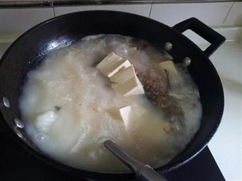 豆腐鲗鱼汤怎么做，豆腐鲗鱼汤怎么做好吃，豆腐鲗鱼汤做法