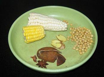 玉米黄豆蹄花汤怎么做，玉米黄豆蹄花汤怎么做好吃，玉米黄豆蹄花汤做法