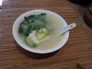 豆腐鲗鱼汤怎么做，豆腐鲗鱼汤怎么做好吃，豆腐鲗鱼汤做法