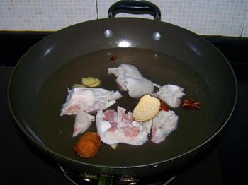 玉米黄豆蹄花汤怎么做，玉米黄豆蹄花汤怎么做好吃，玉米黄豆蹄花汤做法