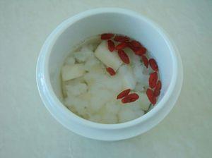 雪梨炖雪蛤怎么做，雪梨炖雪蛤怎么做好吃，雪梨炖雪蛤做法