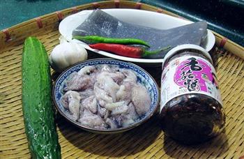 香菇酱拌乌鱼花凉粉怎么做，香菇酱拌乌鱼花凉粉怎么做好吃，香菇酱拌乌鱼花凉粉做法