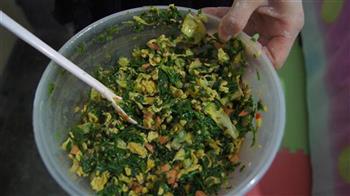 荠菜菜盒怎么做，荠菜菜盒怎么做好吃，荠菜菜盒做法