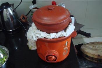 云南汽锅鸡怎么做，云南汽锅鸡怎么做好吃，云南汽锅鸡做法
