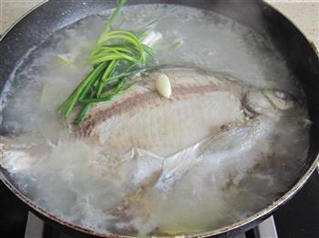 鳊鱼豆腐汤怎么做，鳊鱼豆腐汤怎么做好吃，鳊鱼豆腐汤做法