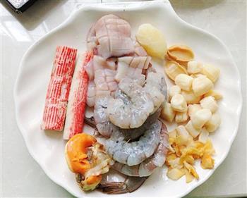 丝瓜海鲜靓汤怎么做，丝瓜海鲜靓汤怎么做好吃，丝瓜海鲜靓汤做法