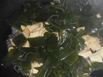 豆皮海带汤怎么做，豆皮海带汤怎么做好吃，豆皮海带汤做法