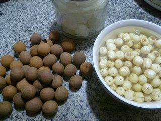 桂圆莲子汤怎么做，桂圆莲子汤怎么做好吃，桂圆莲子汤做法