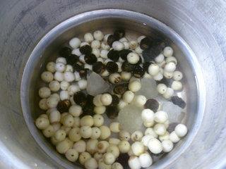 桂圆莲子汤怎么做，桂圆莲子汤怎么做好吃，桂圆莲子汤做法