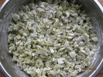 粉蒸槐花怎么做，粉蒸槐花怎么做好吃，粉蒸槐花做法
