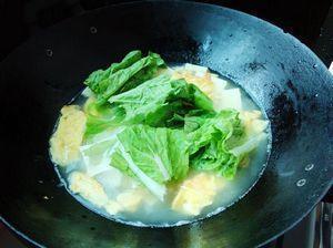 白菜豆腐鸡蛋汤怎么做，白菜豆腐鸡蛋汤怎么做好吃，白菜豆腐鸡蛋汤做法