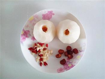 杏仁炖雪梨怎么做，杏仁炖雪梨怎么做好吃，杏仁炖雪梨做法