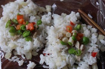 泡萝卜米饭团怎么做，泡萝卜米饭团怎么做好吃，泡萝卜米饭团做法