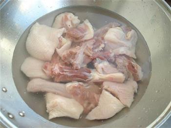 酸菜鸭块汤怎么做，酸菜鸭块汤怎么做好吃，酸菜鸭块汤做法