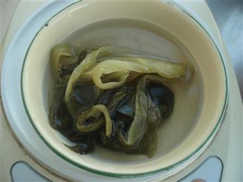 酸菜鸭块汤怎么做，酸菜鸭块汤怎么做好吃，酸菜鸭块汤做法