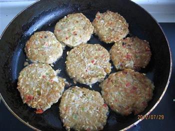 燕麦时蔬鲅鱼饼怎么做，燕麦时蔬鲅鱼饼怎么做好吃，燕麦时蔬鲅鱼饼做法