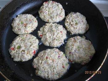 燕麦时蔬鲅鱼饼怎么做，燕麦时蔬鲅鱼饼怎么做好吃，燕麦时蔬鲅鱼饼做法