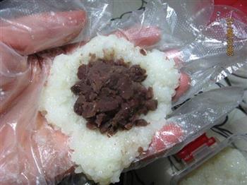 玫瑰红豆沙糯米球怎么做，玫瑰红豆沙糯米球怎么做好吃，玫瑰红豆沙糯米球做法