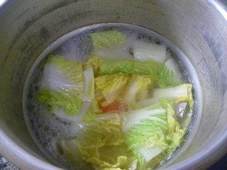 胡萝卜娃娃菜排骨汤怎么做，胡萝卜娃娃菜排骨汤怎么做好吃，胡萝卜娃娃菜排骨汤做法