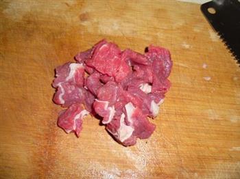 韩式牛肉海带汤怎么做，韩式牛肉海带汤怎么做好吃，韩式牛肉海带汤做法