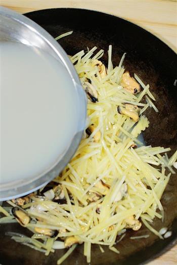 土豆青口鲜汤怎么做,土豆青口鲜汤怎么做好吃,土豆青口鲜汤做法 土豆青口鲜汤怎么做,土豆青口鲜汤怎么做好吃,土豆青口鲜汤做法