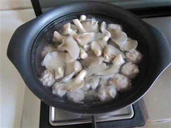 菠菜蘑菇汆丸汤怎么做,菠菜蘑菇汆丸汤怎么做好吃,菠菜蘑菇汆丸汤做法 菠菜蘑菇汆丸汤怎么做,菠菜蘑菇汆丸汤怎么做好吃,菠菜蘑菇汆丸汤做法