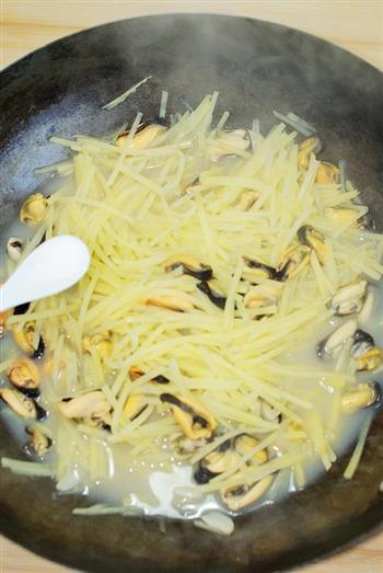 土豆青口鲜汤怎么做,土豆青口鲜汤怎么做好吃,土豆青口鲜汤做法 土豆青口鲜汤怎么做,土豆青口鲜汤怎么做好吃,土豆青口鲜汤做法