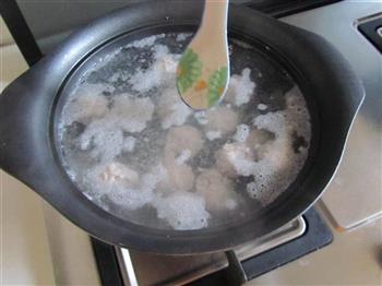 菠菜蘑菇汆丸汤怎么做,菠菜蘑菇汆丸汤怎么做好吃,菠菜蘑菇汆丸汤做法 菠菜蘑菇汆丸汤怎么做,菠菜蘑菇汆丸汤怎么做好吃,菠菜蘑菇汆丸汤做法