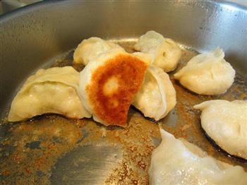 生煎弯梳饺怎么做，生煎弯梳饺怎么做好吃，生煎弯梳饺做法