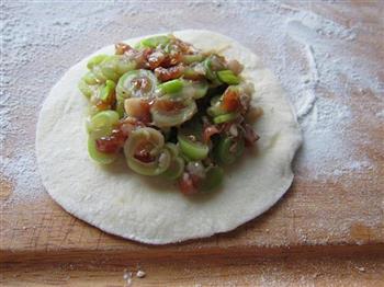 生煎弯梳饺怎么做，生煎弯梳饺怎么做好吃，生煎弯梳饺做法