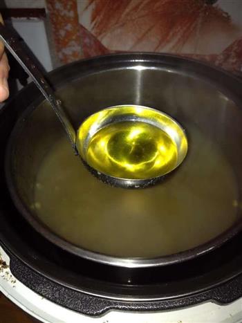 绿豆鸭蛋汤怎么做，绿豆鸭蛋汤怎么做好吃，绿豆鸭蛋汤做法