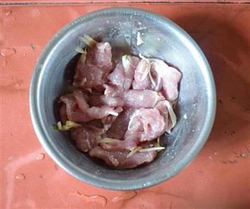 咸蛋瘦肉茴香汤怎么做，咸蛋瘦肉茴香汤怎么做好吃，咸蛋瘦肉茴香汤做法