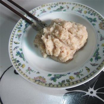 香葱鱼泥丸子怎么做，香葱鱼泥丸子怎么做好吃，香葱鱼泥丸子做法