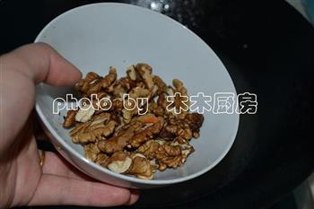 蟹味菇核桃汤怎么做，蟹味菇核桃汤怎么做好吃，蟹味菇核桃汤做法