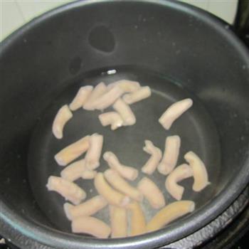 小肠蘑芋豆腐汤怎么做，小肠蘑芋豆腐汤怎么做好吃，小肠蘑芋豆腐汤做法