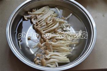 蟹味菇核桃汤怎么做，蟹味菇核桃汤怎么做好吃，蟹味菇核桃汤做法