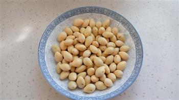 白果炖排骨怎么做，白果炖排骨怎么做好吃，白果炖排骨做法