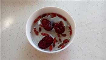 白果炖排骨怎么做，白果炖排骨怎么做好吃，白果炖排骨做法