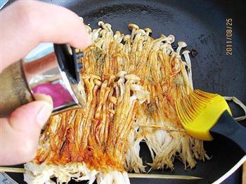 煎烧烤味金针菇怎么做，煎烧烤味金针菇怎么做好吃，煎烧烤味金针菇做法