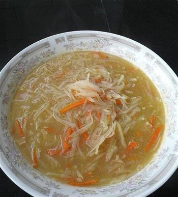 土豆胡萝卜汤怎么做，土豆胡萝卜汤怎么做好吃，土豆胡萝卜汤做法