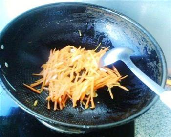 土豆胡萝卜汤怎么做，土豆胡萝卜汤怎么做好吃，土豆胡萝卜汤做法