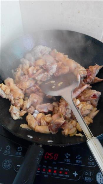 双孢菇煲鸡鲜汤怎么做，双孢菇煲鸡鲜汤怎么做好吃，双孢菇煲鸡鲜汤做法