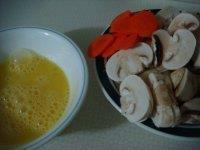 火鸡肉片蘑菇汤怎么做，火鸡肉片蘑菇汤怎么做好吃，火鸡肉片蘑菇汤做法