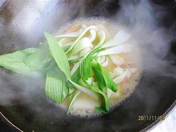 虾头油菜煮年糕怎么做，虾头油菜煮年糕怎么做好吃，虾头油菜煮年糕做法
