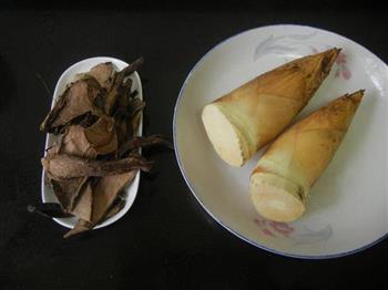牛肝菌冬笋炖母鸡怎么做，牛肝菌冬笋炖母鸡怎么做好吃，牛肝菌冬笋炖母鸡做法