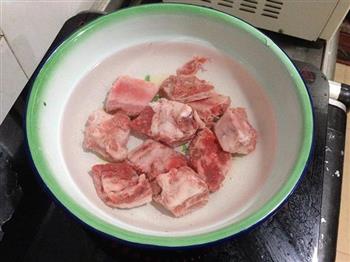 虾仁排骨海参汤怎么做，虾仁排骨海参汤怎么做好吃，虾仁排骨海参汤做法