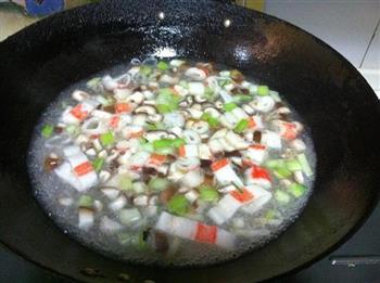 香菇海鲜疙瘩汤怎么做，香菇海鲜疙瘩汤怎么做好吃，香菇海鲜疙瘩汤做法