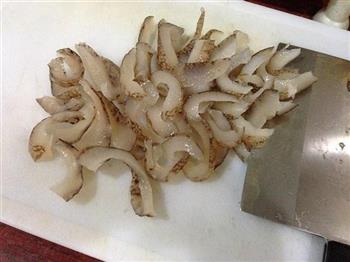 虾仁排骨海参汤怎么做，虾仁排骨海参汤怎么做好吃，虾仁排骨海参汤做法