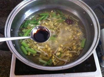 榨菜豆芽素高汤怎么做，榨菜豆芽素高汤怎么做好吃，榨菜豆芽素高汤做法