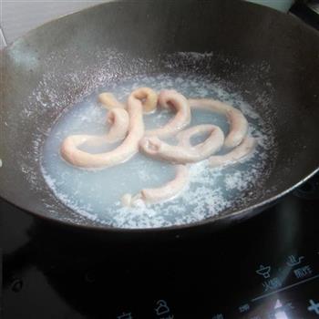 米豆腐小肠汤怎么做，米豆腐小肠汤怎么做好吃，米豆腐小肠汤做法